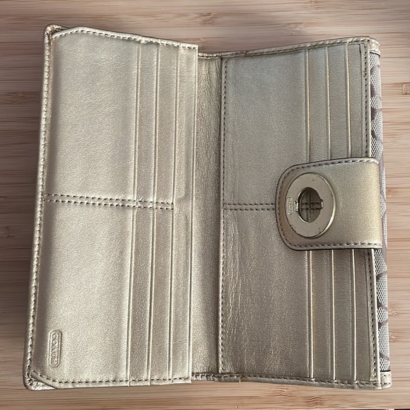 Coach Wallet - Picture 3 of 3